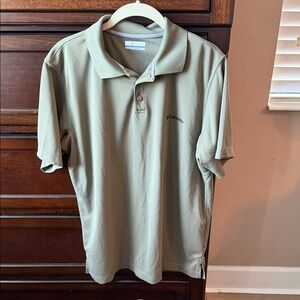 EUC Columbia Polo